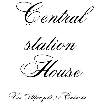Central Station House CTA Exterior photo