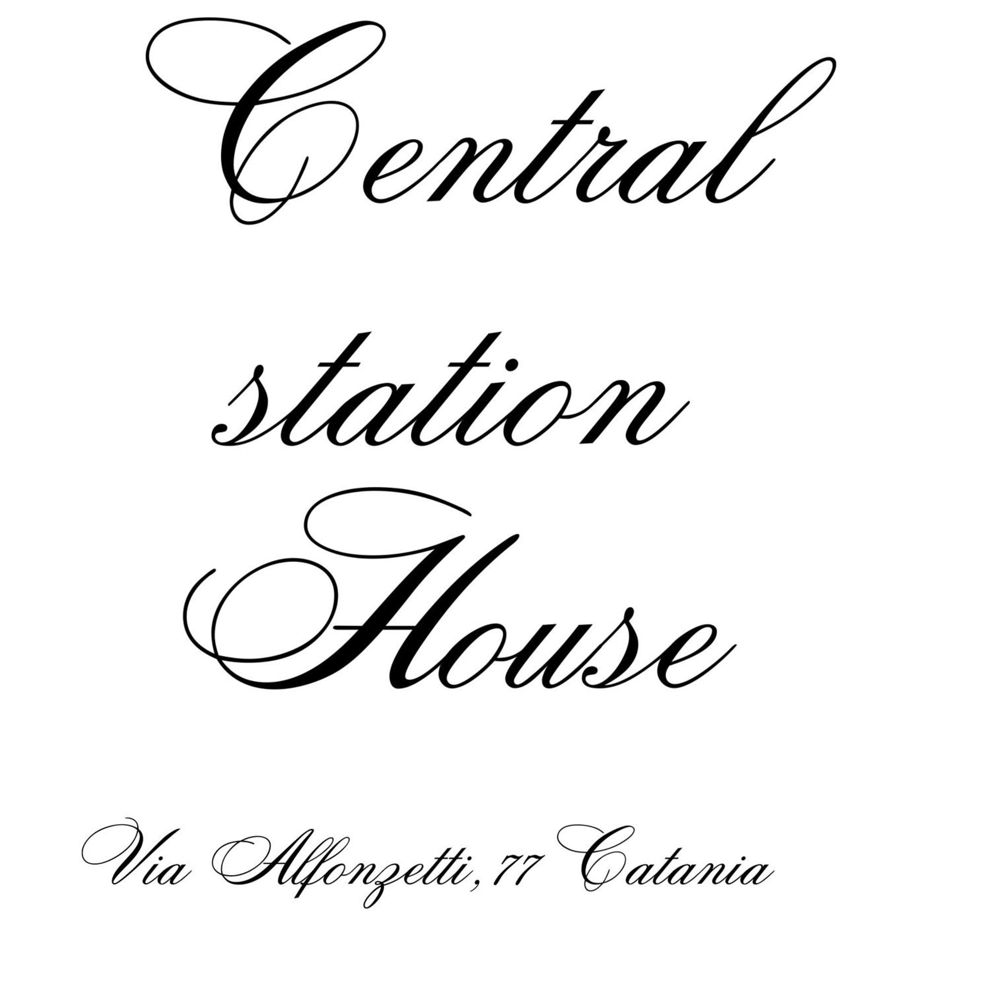Central Station House CTA Exterior photo